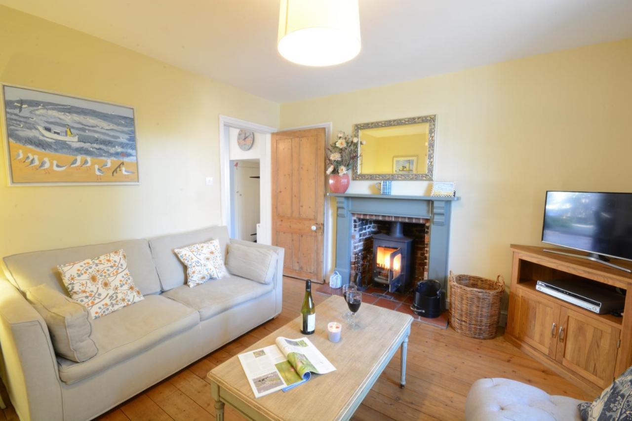 Pebble Beach Cottage, Aldeburgh Exteriör bild