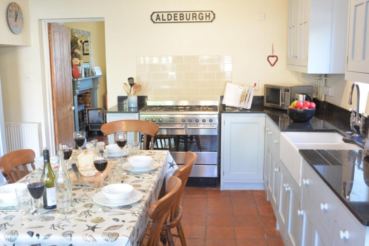 Pebble Beach Cottage, Aldeburgh Exteriör bild